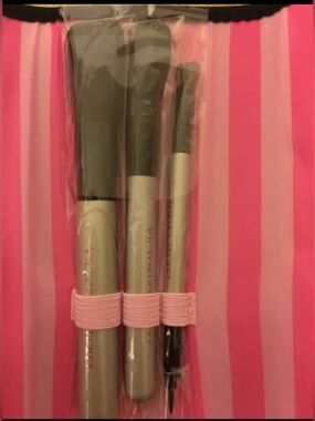 Victoria's Secret Black Travel Brush Roll